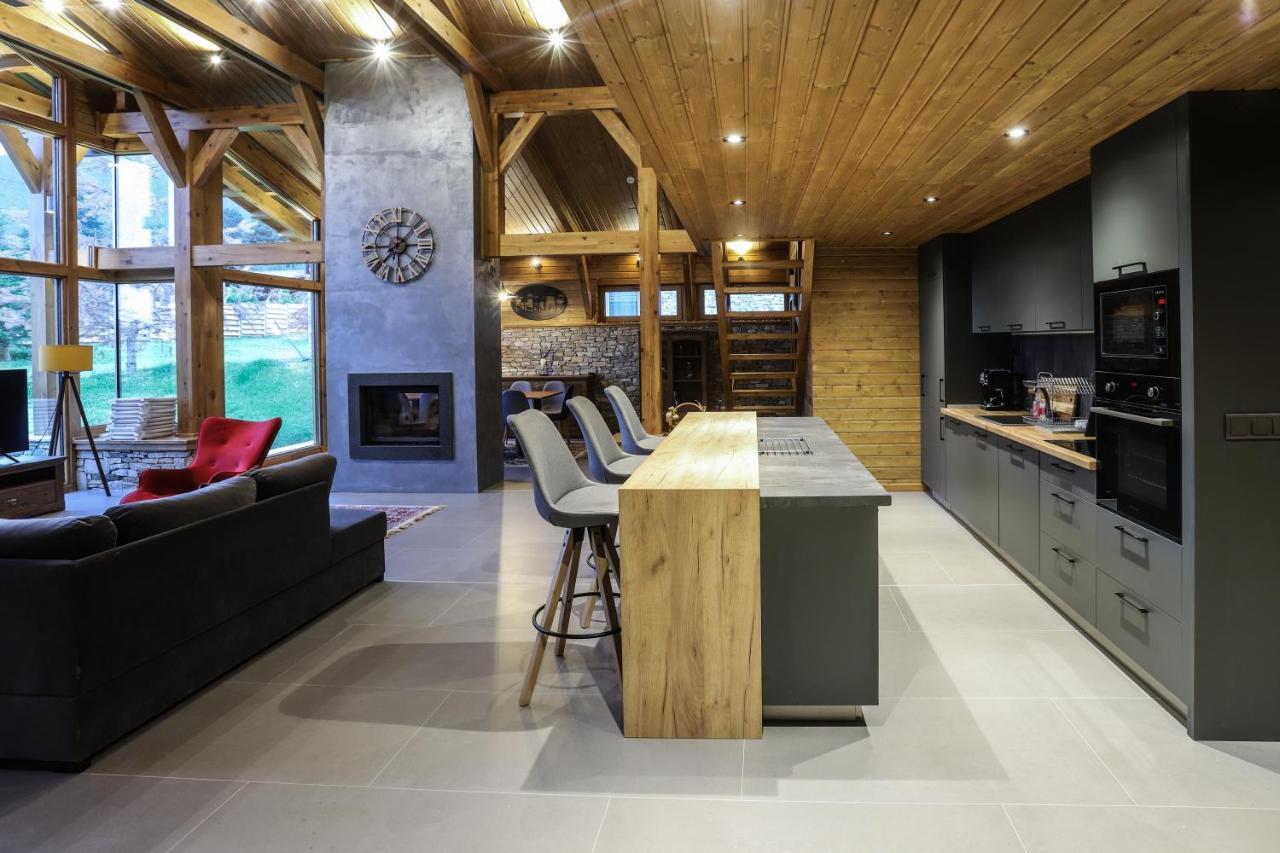 Mountain Hawk Park Villa Bansko Exterior photo